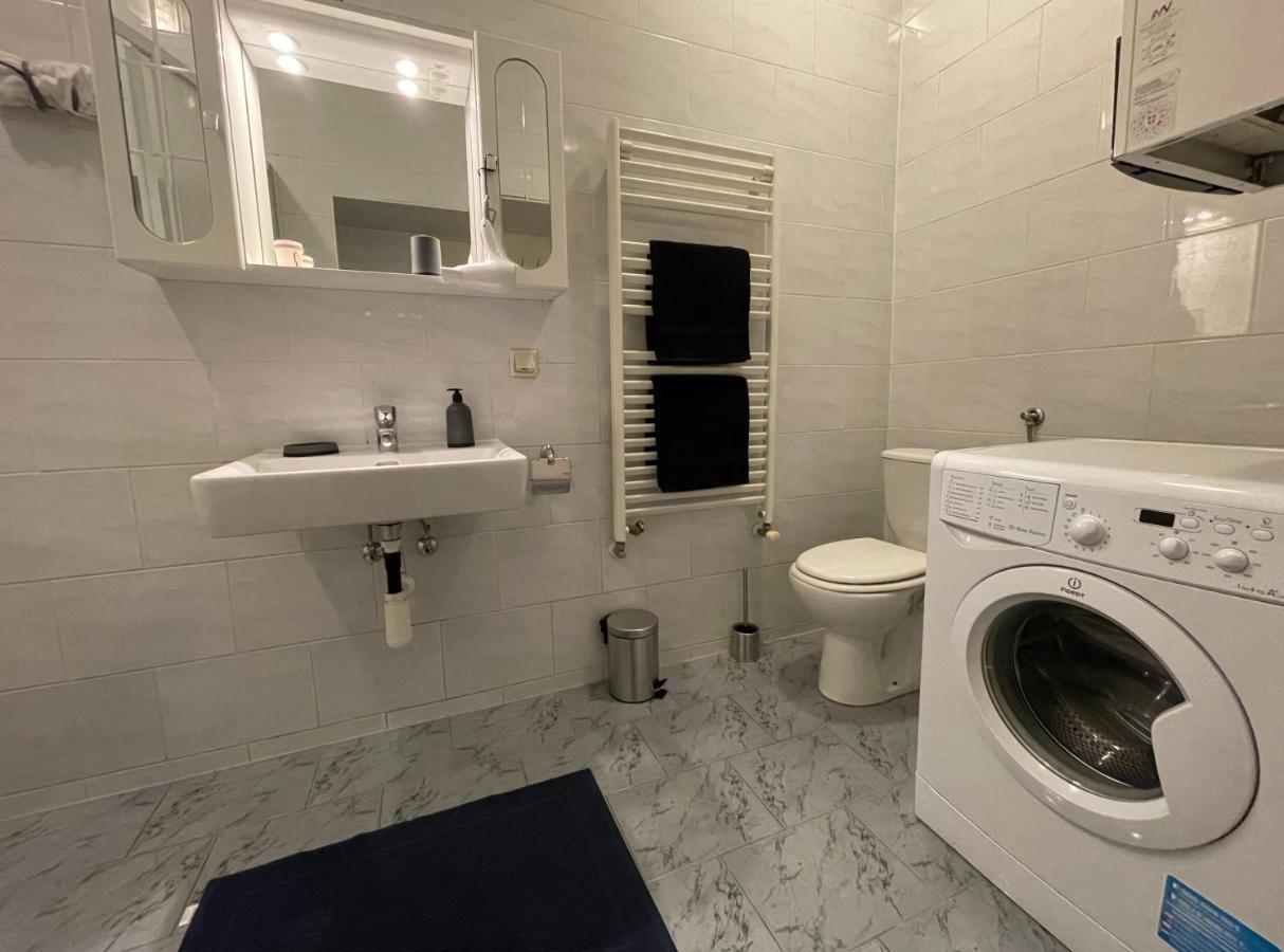Cozy 8-Person Home In Vienna Located At Haberlgasse 82 N1 Extérieur photo