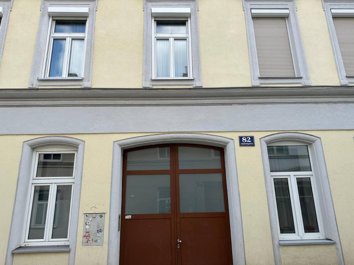 Cozy 8-Person Home In Vienna Located At Haberlgasse 82 N1 Extérieur photo